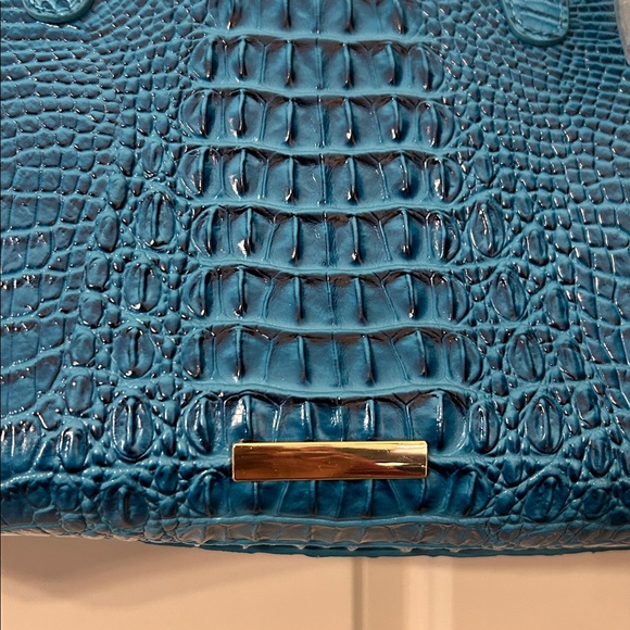 NWT Elegant Teal Blue Faux Crocodile-Embossed Women's Handbag - Picture 4 of 5